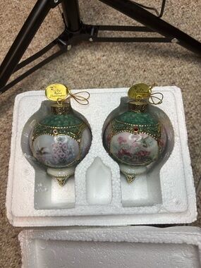 “The Rufous Hummingbird” and “The White-eared Hummingbird” 3rd Lena Liu Set